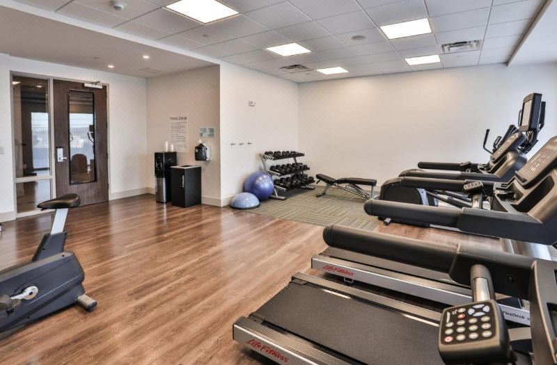 Holiday Inn Express & Suites Nashville Metrocenter Downtown by IHG photo 5