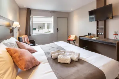 Hôtel Grand Confort Le Moulin Rouge Các khách sạn ở Coly