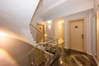 Legend Tulip Hotel - Cheap
