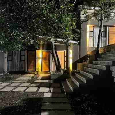 InstaHomes by Tru - Garden Suites Hotel Exterior