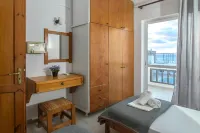 Haris Apartments