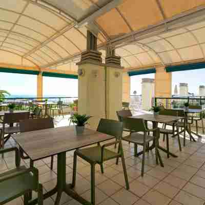 Salt Apartments Green Ocean Dining/Meeting Rooms