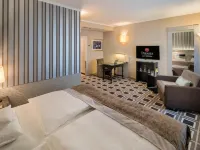 Best Western Premier Parkhotel Kronsberg Hotels near Bemerode