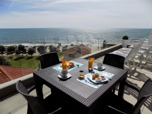 CMB Guesthouse - 3-Star