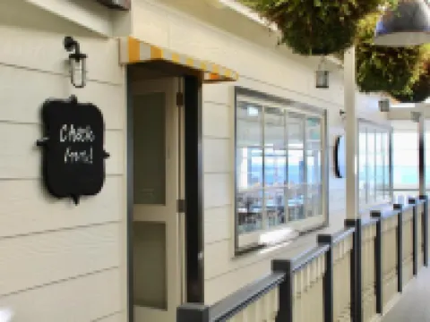 The Oyster Inn Hotels in Waiheke Island