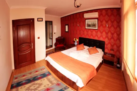 Boomerang Guest House Отели рядом с достопримечательностью «Храм Адриана»