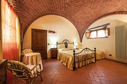 Fonte Del Castagno Hotels in Lucignano