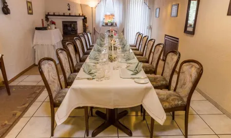 Hotel Thielmann Отели в г. Грайфенштайн