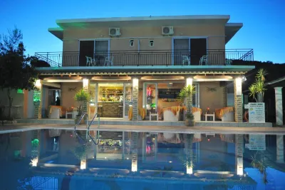 Makis Louvlis Apartments
