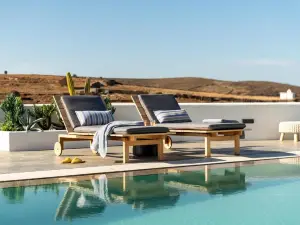 Chora Kythnos Suites Adults Only