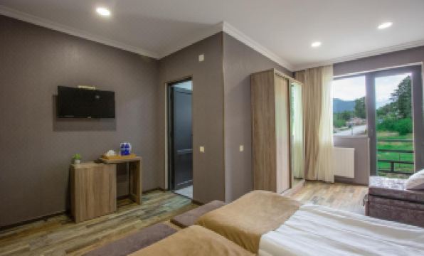 Matua guest house - Housity