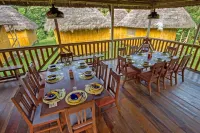 Amazon Dolphin Lodge - Homestays