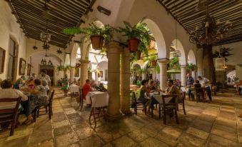 Hotel Meson del Marques