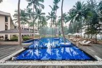 Silver Waves Resort & Spa - Daman - Pools