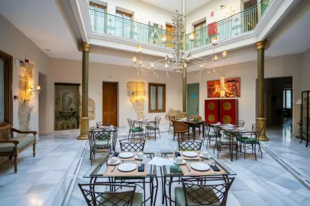 Hotel Yit Casa Grande Отели рядом с достопримечательностью «Фортеця в Хересі-де-ла-Фронтера»