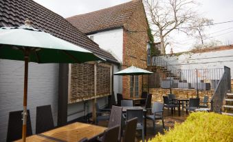 Red Lion Hotel by Greene King Inns