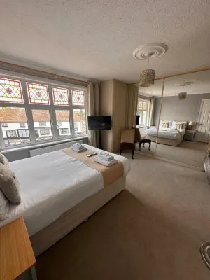 The Six Bells Hotel di Cliffe