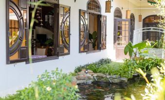 Nipa Riverside Villa by the Little Hoi An