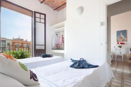 Happy People Gaudi Sant Pau Apartments Отели рядом со станцией Sant Andreu Comtal - Railway Station