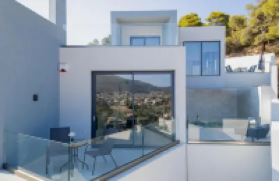 White Cliff Luxury Suites