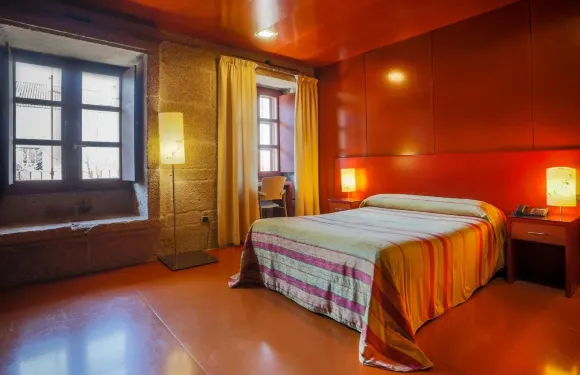 託雷隆巴爾達酒店