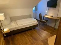 Hotel Waibstadter Hof فنادق في Obrigheim