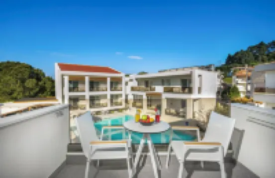 มิราบลูลักซูรี่เรซิเดนซ์