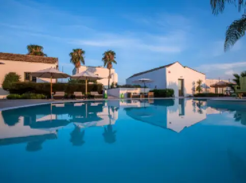 โรงแรมตอร์เรฟิออเร มาสเซเรีย