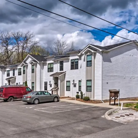 Updated Apt 1 Mi to Western Kentucky University!