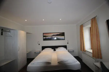 Hotel - Gasthof Zum Anker Отели в г. Ингольштадт