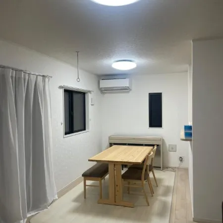 Spacious new detached house, 10-minute walk from Yachimata Station, parking for 3 cars, 4 bedrooms,