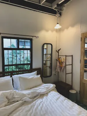 The Ordinary 8 - bar