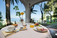 Grand Hotel De Rose - breakfast