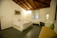 Funk Bunks - Sigiriya