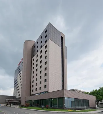 Ramada Plaza by Wyndham Bucharest Convention Center Các khách sạn ở Bucharest