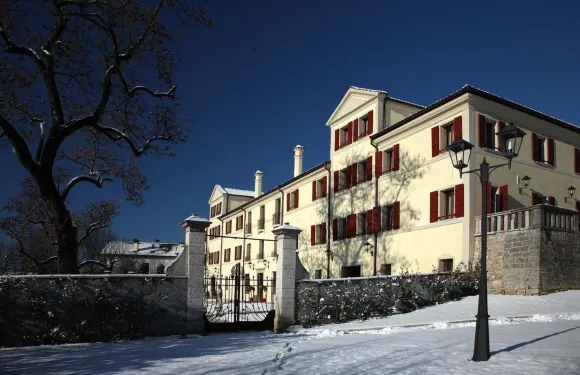 卡佩納達別墅公園酒店