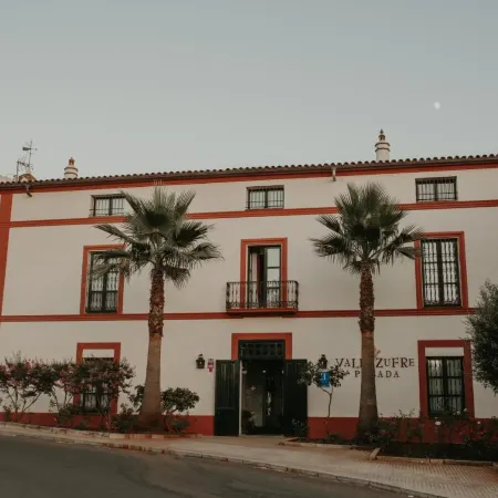 Hotel Posada de Valdezufre Отели в г. Арасена