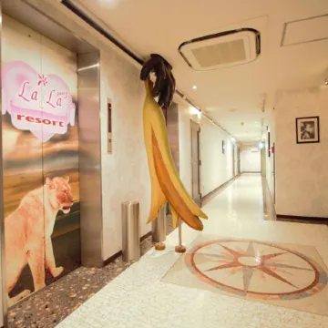 LaLa Resort