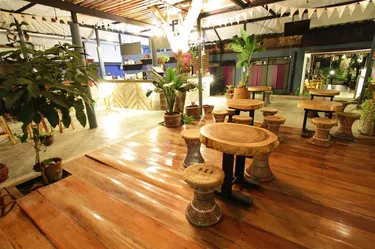 รูปภาพของAbove the Sea Maesariang