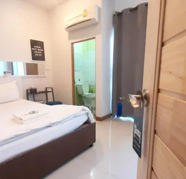 ห้องสแตนดาร์ด เตียงใหญ่ 1 เตียง