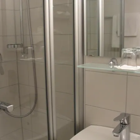 Hotel Alte Krone Отели в г. Тюбинген