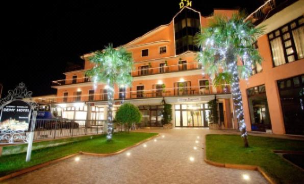 Demy Hotel - Housity