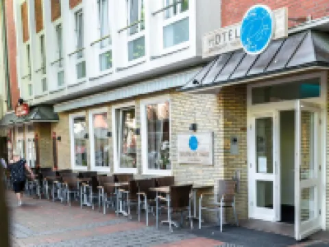 Hotel DH -Deutsches Haus- エムデンのホテル