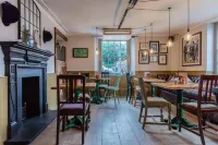 The Bear Esher فنادق في 