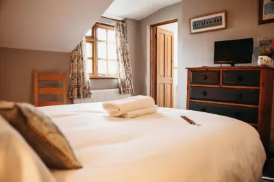 Three Horseshoes Inn Hotels in 