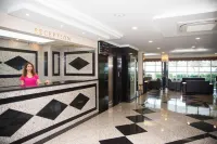 Nana Hotel - parking