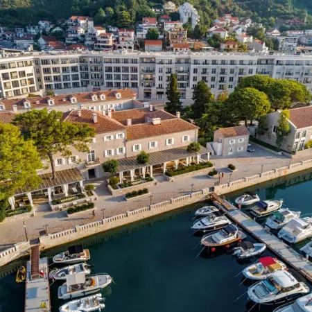 Lazure Hotel & Marina Отели в г. Герцег-Нови