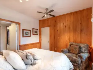 Seven Springs Woodridge 3 Bedroom Premium Condo, Sleeps 7! Condo