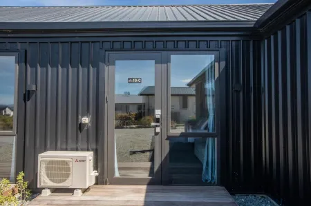 Azure Tekapo Отели рядом с достопримечательностью «Mackenzie Sheep Dog Statue»