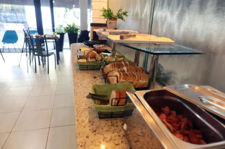 Hotel Romanville Отели в г. Шапеко